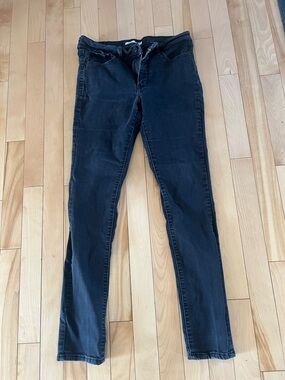 Levis 311 Shaping Black Skinny Jeans size 30